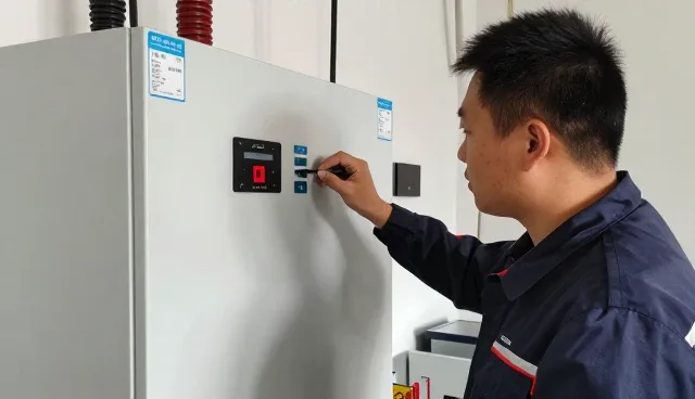 靖江市弘光电热电器厂打造适用于旧房翻新的智能控制柜